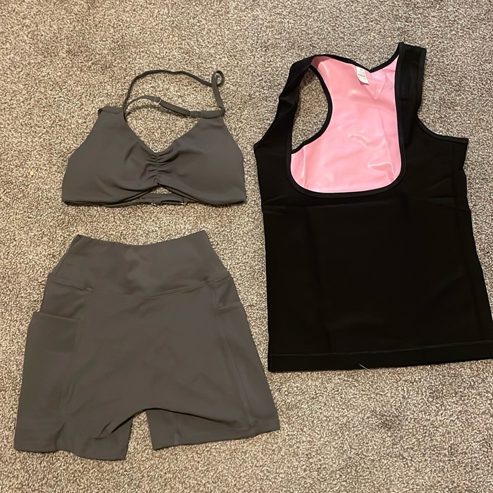 Work out outfit with slim trim spank